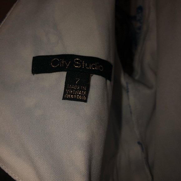 City Studio Puff Sleeve Blue And White Floral Print Dress Size 7 - Picture 7 of 7